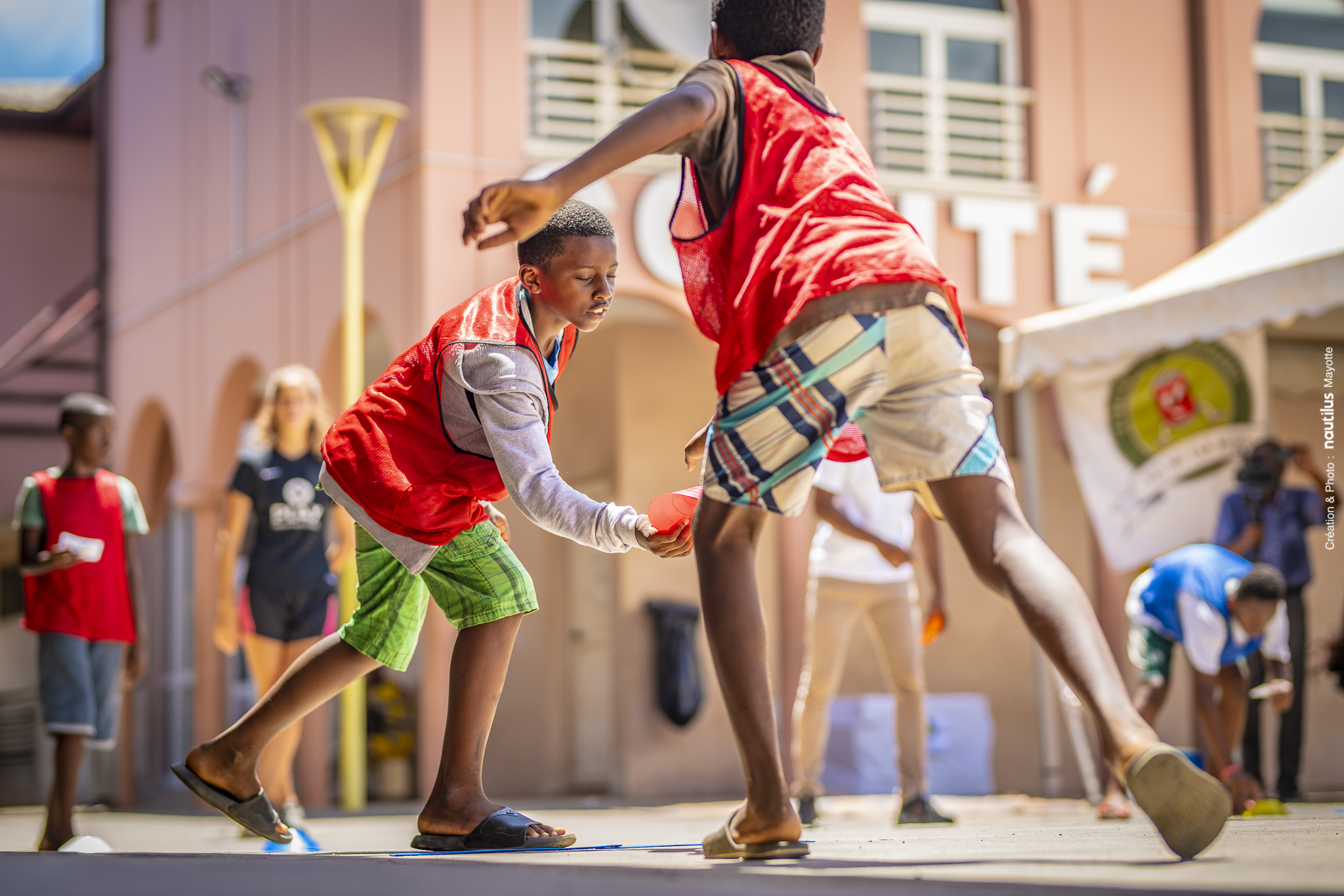 Education à l'environnement - Playdagogie - Session de jeux sportifs éducatifs avec les enfants de Mayotte